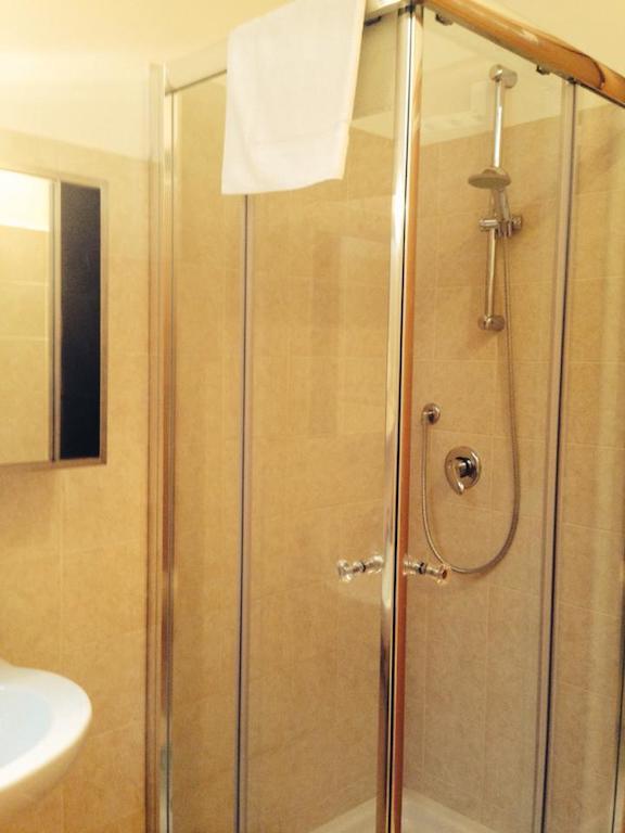 Vatican Rooms Guest House Рим Стая снимка