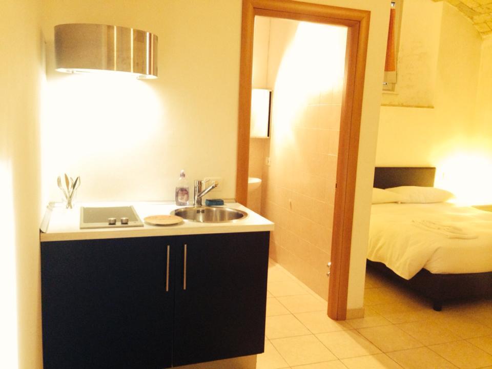 Vatican Rooms Guest House Рим Стая снимка