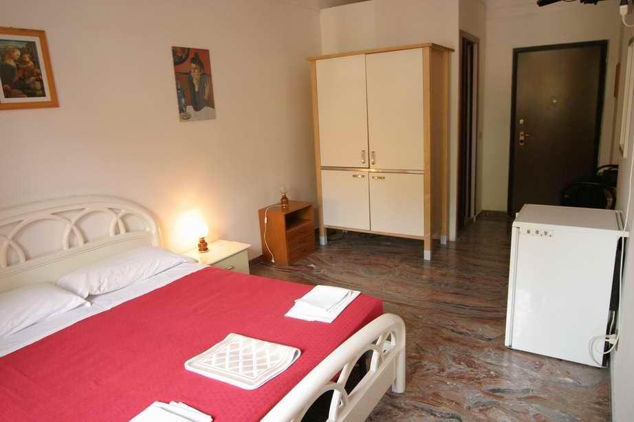 Vatican Rooms Guest House Рим Екстериор снимка